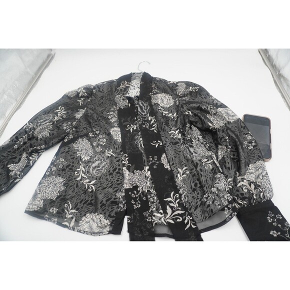 Walter Baker Black & White Floral Botanical Print Blouse Ruffle Tie Neck Size S - Picture 7 of 8